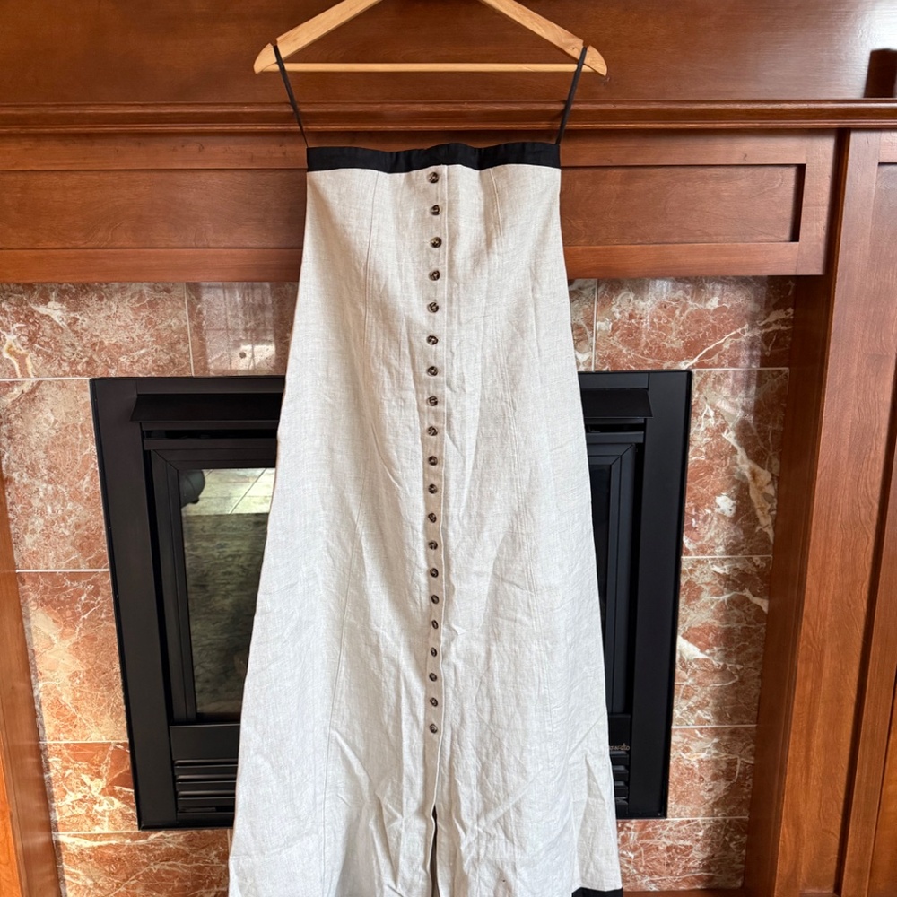 DISSH Luxury Linen Long Strapless Maxi Dress - Picture 12 of 15